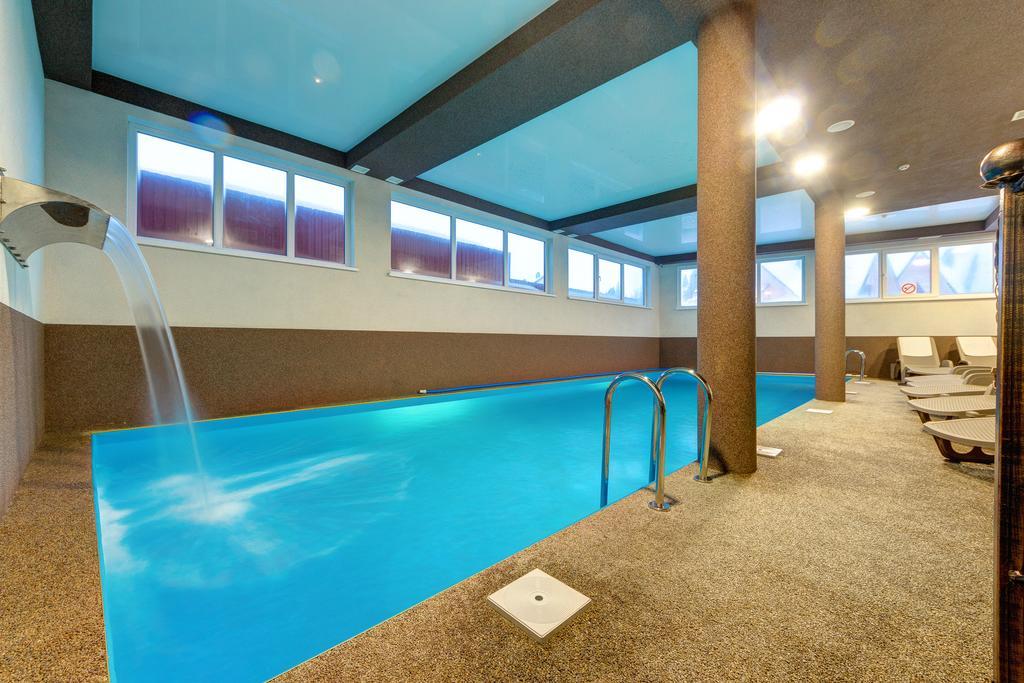 Milli & Jon Hotel บูโคเวล ภายนอก รูปภาพ