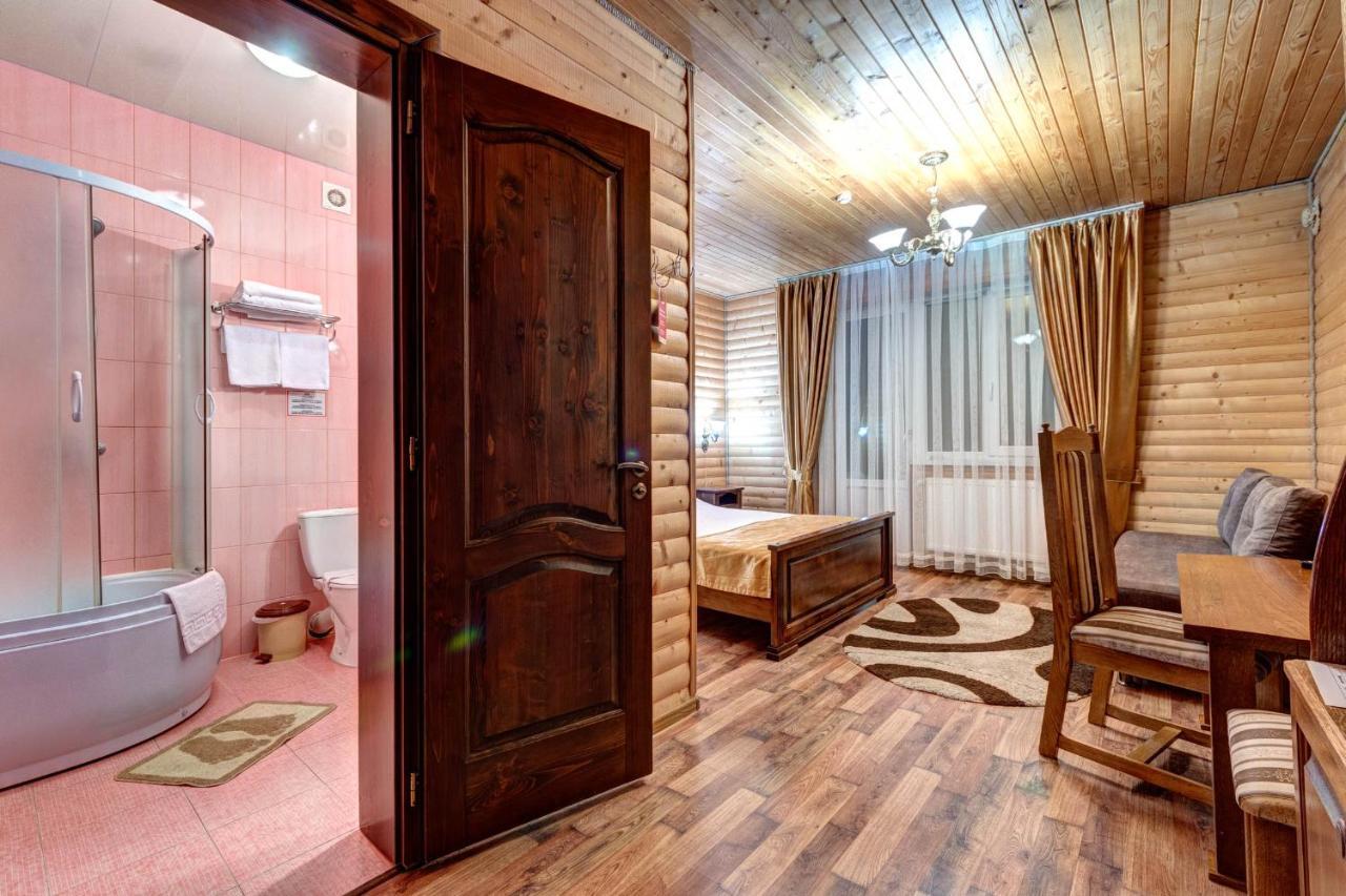 Milli & Jon Hotel บูโคเวล ภายนอก รูปภาพ