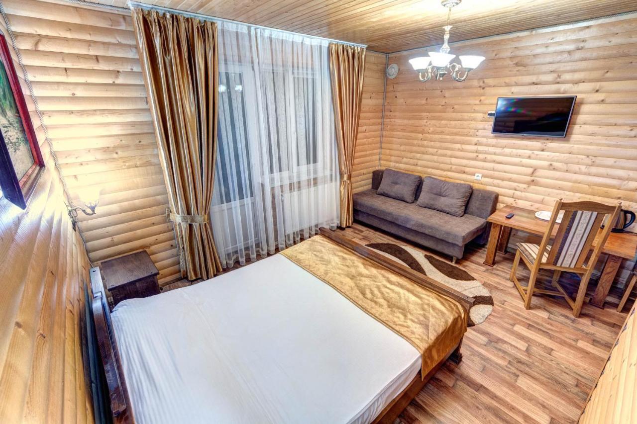Milli & Jon Hotel บูโคเวล ภายนอก รูปภาพ
