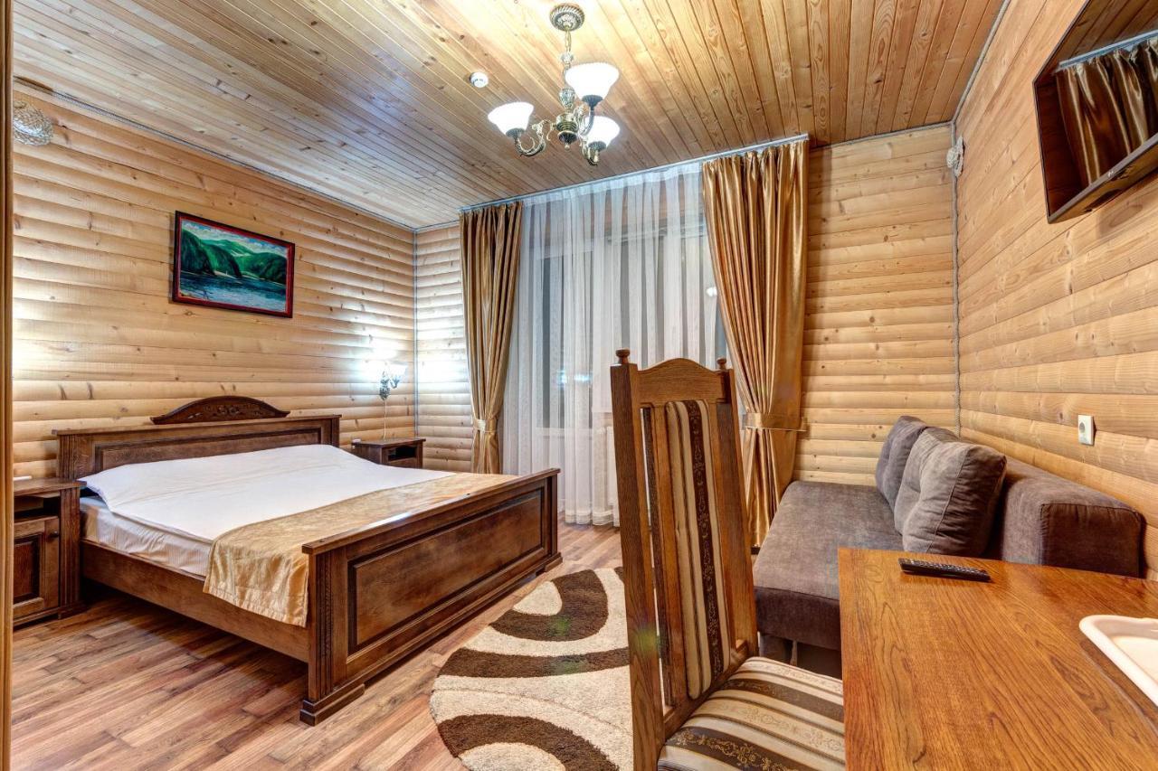 Milli & Jon Hotel บูโคเวล ภายนอก รูปภาพ